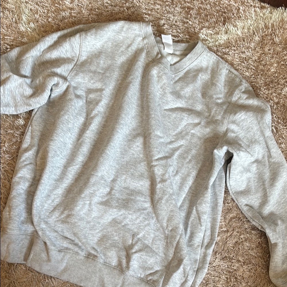 Gray Casual Sweatshirt with Relaxed Fit